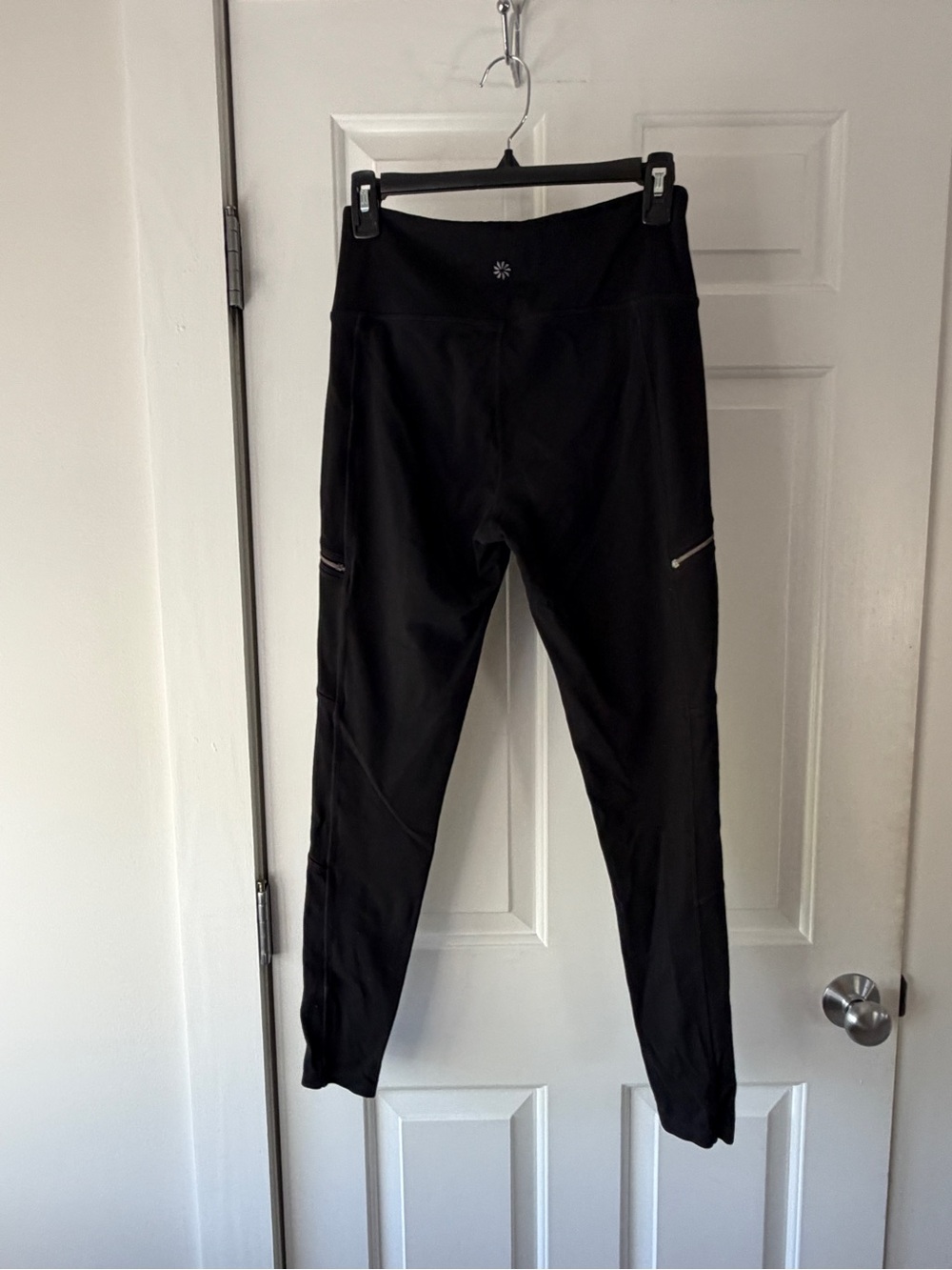 Athleta Black High Athletic pants with Side Pockets